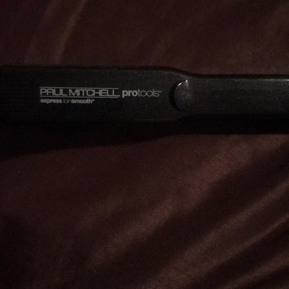 Paul Mitchell hair straightener